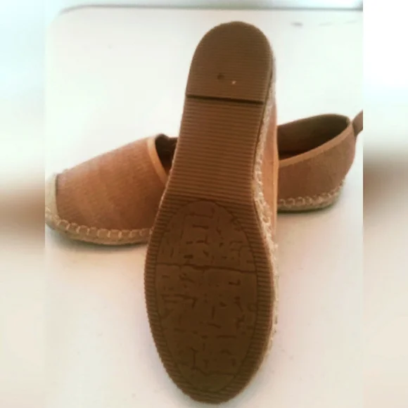 SOLD! Lulu's bohemian canvas loafers size 7 1/2 tan color - Picture 4 of 5